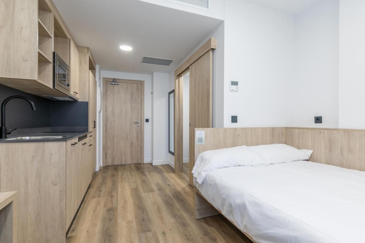Micampus Xaudaro Student Residence Madrid Bagian luar foto