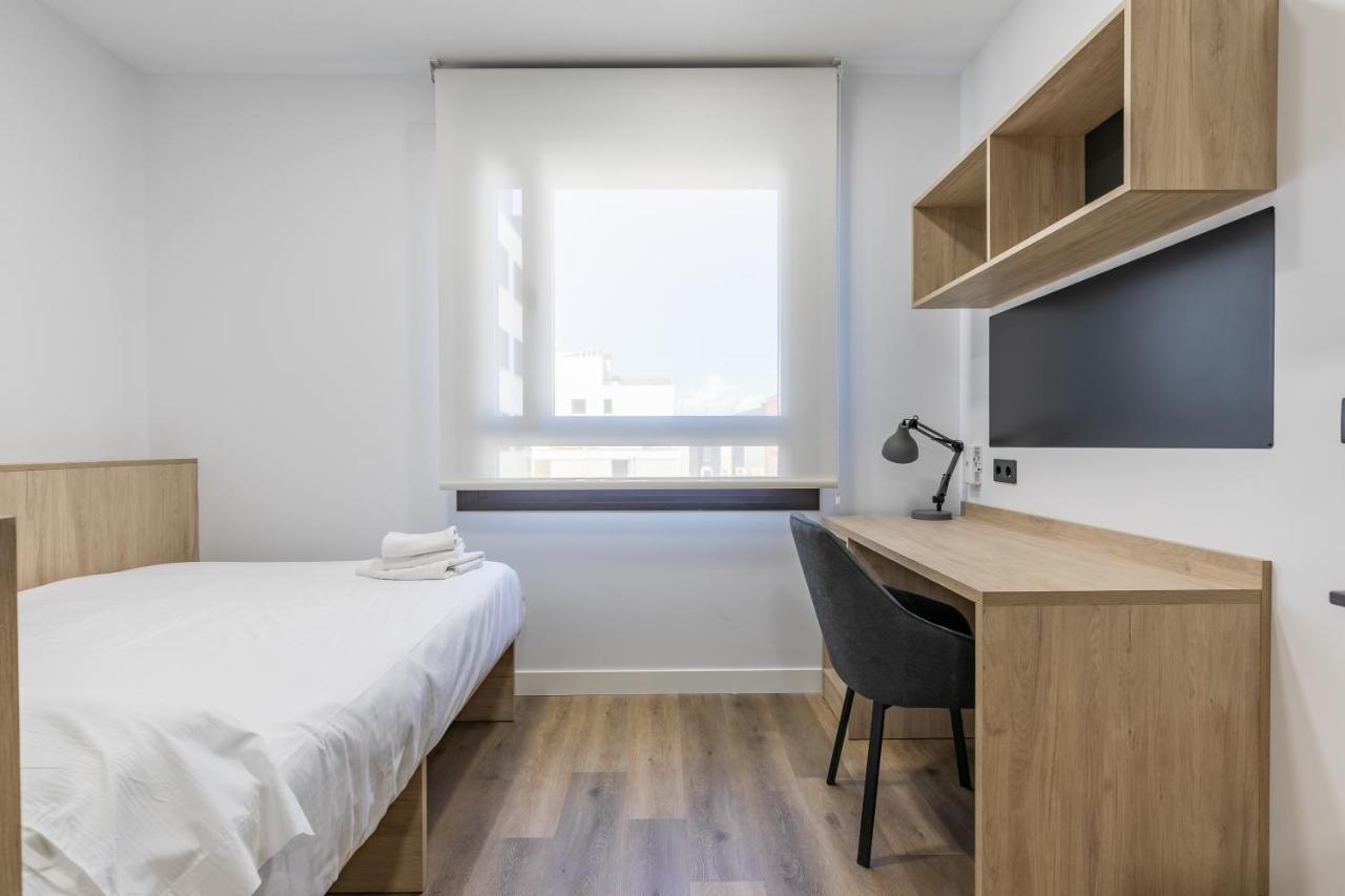 Micampus Xaudaro Student Residence Madrid Bagian luar foto