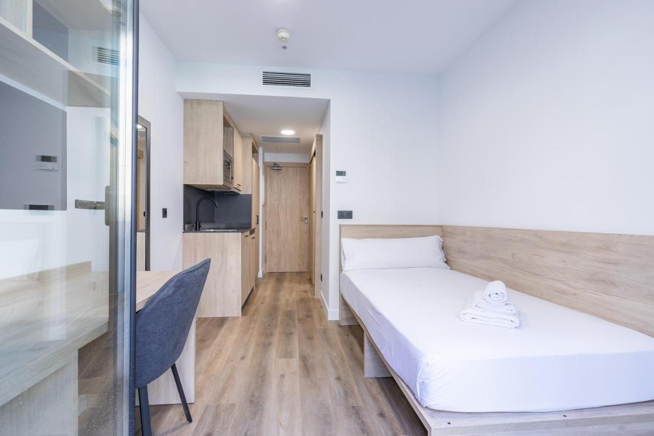 Micampus Xaudaro Student Residence Madrid Bagian luar foto